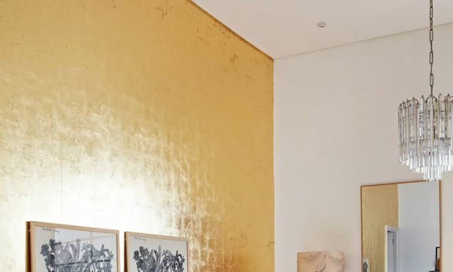Interior Dengan Cat Besi Warna Emas